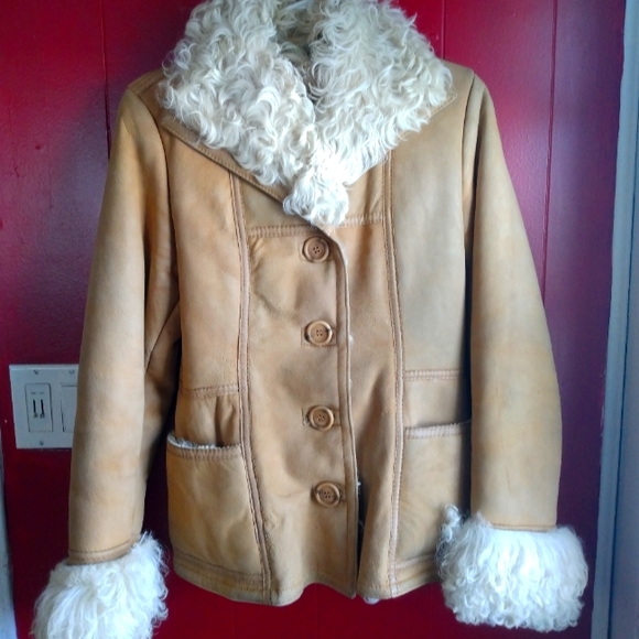 Genuine Lambskin(sheep) leather coat/jacket,long curly fur, Made in Scotland - Picture 1 of 9